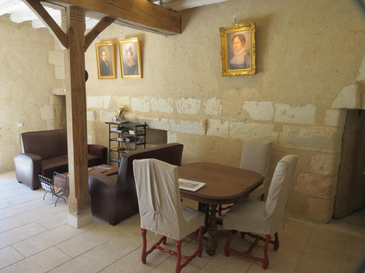 Le Chatelet Thilouze Exterior photo