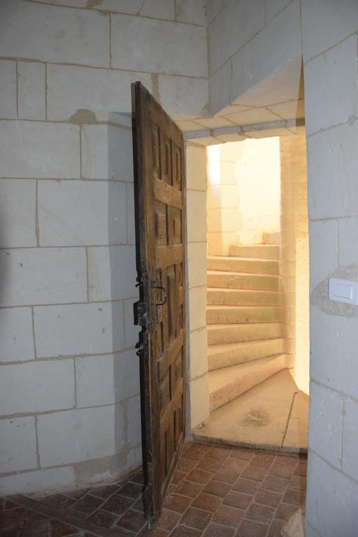 Le Chatelet Thilouze Exterior photo